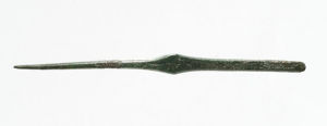 Romerskt läkarinstrument av brons. Inventarienummer NM Ant 1027. Foto: Ove Kaneberg